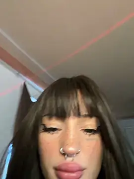 madelinexx online show from April 7, 9:11 am