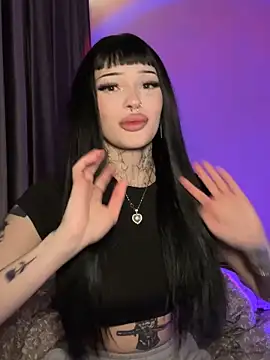 madelinexx online show from December 4, 3:44 pm