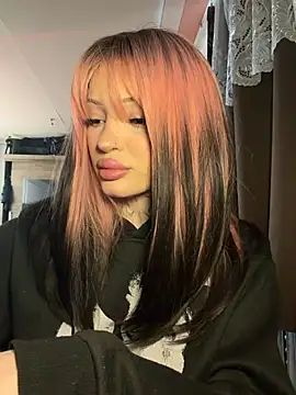 madelinexx online show from March 23, 8:47 am