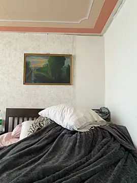 madelinexx online show from April 15, 11:59 am