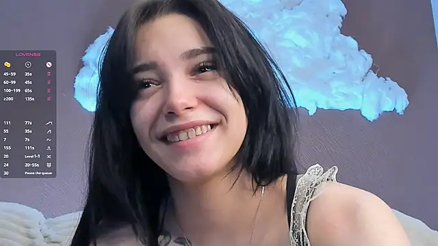 Snapshot of WildaBendell chatting on March 18, 5:33 pm WildaBendell online show from March 18, 5:33 pm