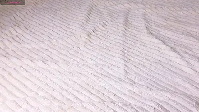 Snapshot of WildaBendell chatting on March 11, 5:35 pm WildaBendell online show from March 11, 5:35 pm