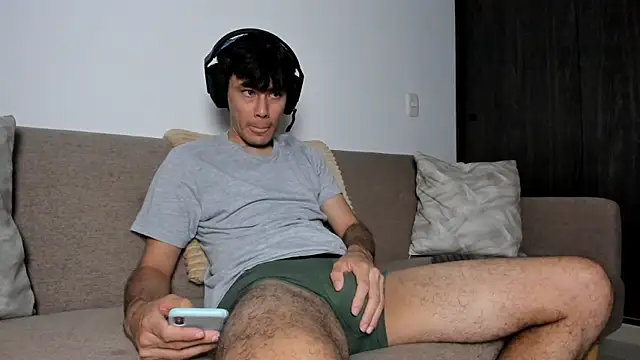 Huge latin cock online show from November 10, 10:15 pm