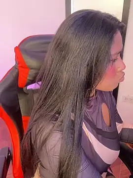 hurren pasha online show from December 11, 7:46 pm