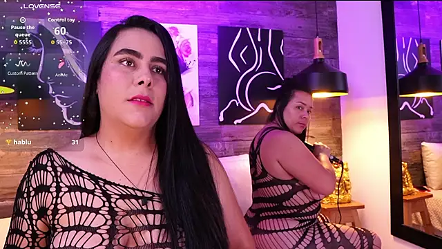 Snapshot of DanyAndAlexa chatting on April 30, 1:18 pm DanyAndAlexa online show from April 30, 1:18 pm