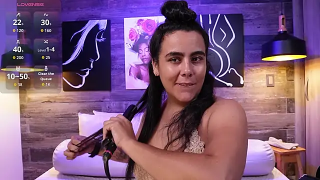 Snapshot of DanyAndAlexa chatting on October 8, 12:28 pm DanyAndAlexa online show from October 8, 12:28 pm