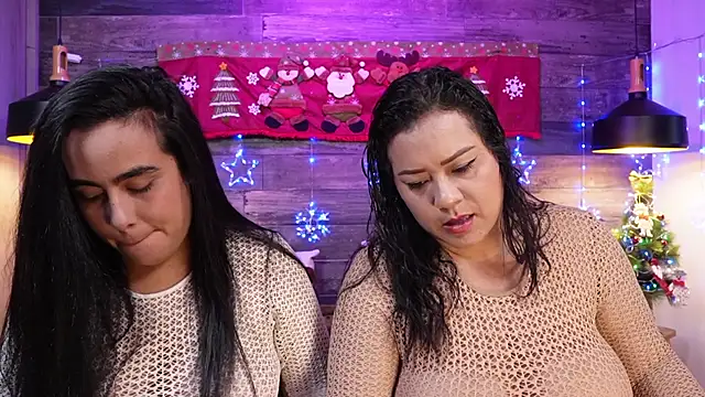 Snapshot of DanyAndAlexa chatting on December 17, 1:27 pm DanyAndAlexa online show from December 17, 1:27 pm