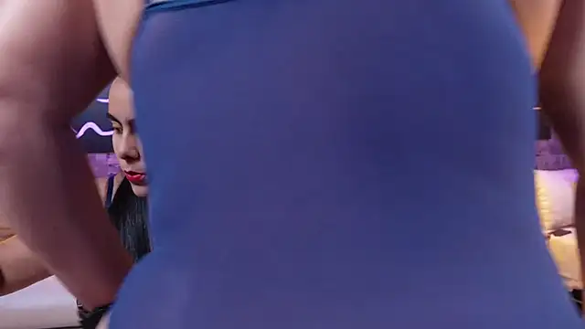 Snapshot of DanyAndAlexa chatting on February 11, 1:11 pm DanyAndAlexa online show from February 11, 1:11 pm