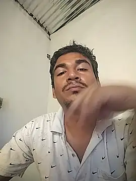 Snapshot of ArmandoDG18 chatting on July 4, 3:38 pm ArmandoDG18 online show from July 4, 3:38 pm