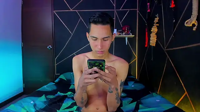 MillersKink online show from March 8, 8:46 pm