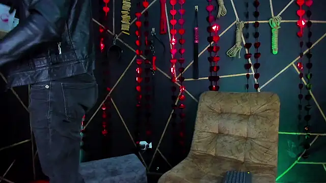 MillersKink online show from February 14, 8:26 pm