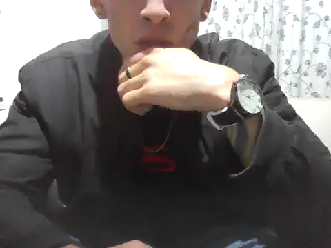 Snapshot of jonypijon222 chatting on November 9, 7:12 am jonypijon222 online show from November 9, 7:12 am