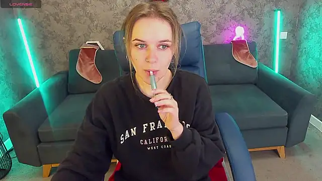 MaribelRiverr  online show from January 17, 6:39 am