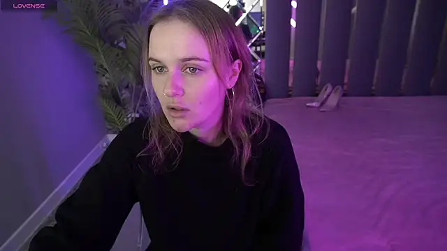 Snapshot of MaribelRiverr_ chatting on November 2, 6:29 am MaribelRiverr online show from November 2, 6:29 am