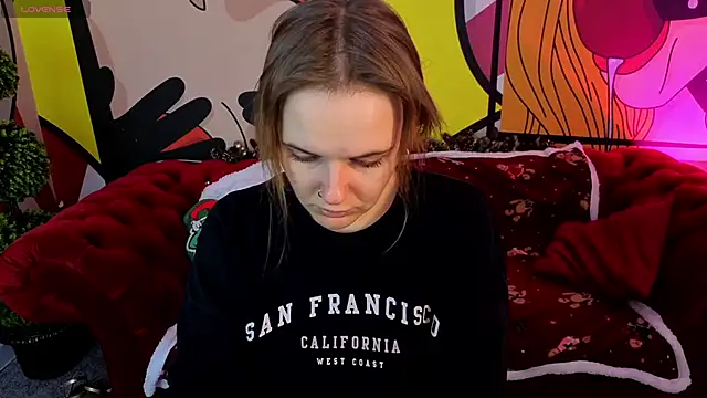 Snapshot of MaribelRiverr_ chatting on December 15, 6:41 am MaribelRiverr online show from December 15, 6:41 am