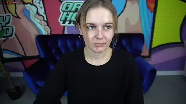 Snapshot of MaribelRiverr_ chatting on October 20, 5:42 am MaribelRiverr online show from October 20, 5:42 am