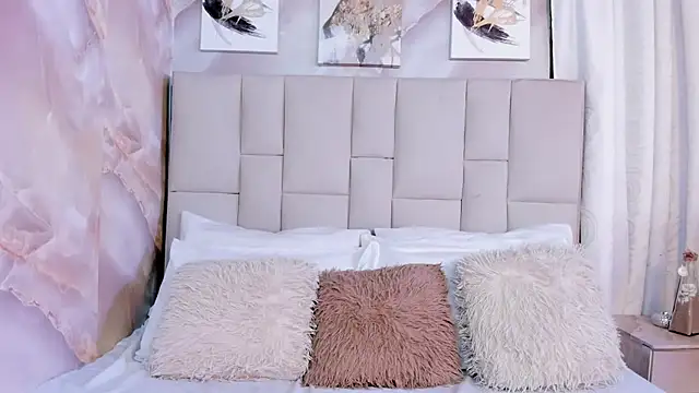 Snapshot of Jaslyn__Smith chatting on February 25, 5:02 pm Jaslyn Smith online show from February 25, 5:02 pm