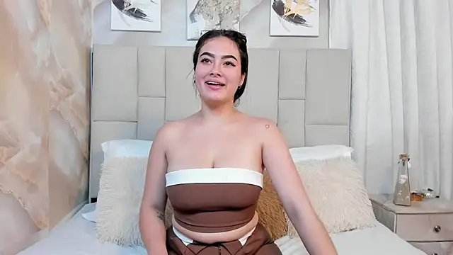 Snapshot of Jaslyn__Smith chatting on October 22, 4:17 pm Jaslyn Smith online show from October 22, 4:17 pm