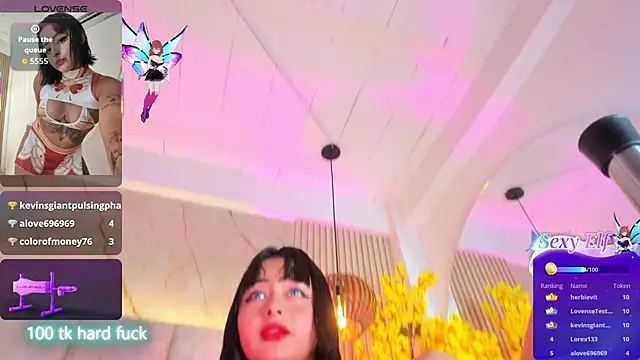 KimVelezz online show from April 19, 6:10 pm