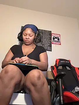 exotic  couple online show from February 2, 10:31 pm