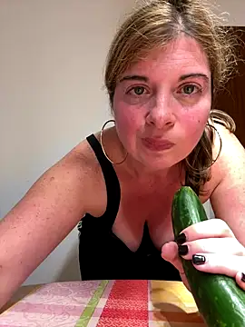 Snapshot of Lombada chatting on September 28, 8:38 pm Lombada online show from September 28, 8:38 pm