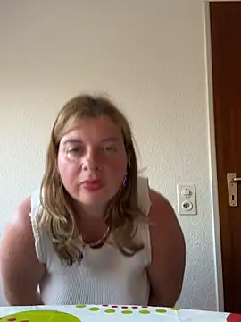 Lombada online show from May 23, 4:06 pm