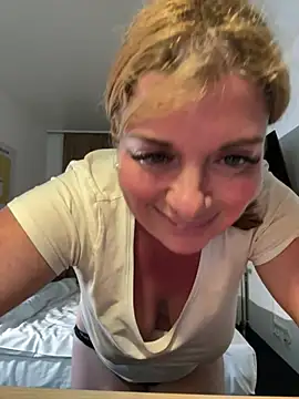 Lombada online show from March 11, 9:20 pm