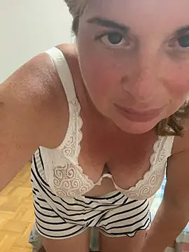 Lombada online show from June 24, 8:28 pm