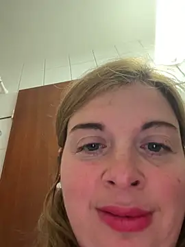 Lombada online show from March 4, 1:30 pm