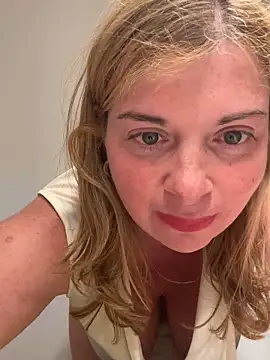 Lombada online show from May 17, 8:42 pm
