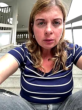Snapshot of Lombada chatting on September 21, 11:15 am Lombada online show from September 21, 11:15 am