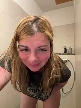 Lombada online show from April 1, 8:06 pm