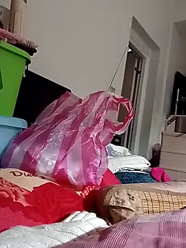 Snapshot of jamescheng27390 chatting on March 9, 8:29 am jamescheng27390 online show from March 9, 8:29 am