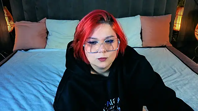 Snapshot of BettyDark chatting on September 28, 8:05 pm BettyDark online show from September 28, 8:05 pm