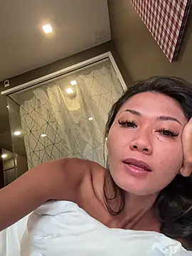 thai-dreamgirl online show from April 11, 11:30 pm