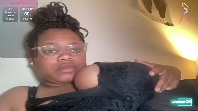 Snapshot of babysainty22 chatting on March 26, 12:09 am babysainty22 online show from March 26, 12:09 am