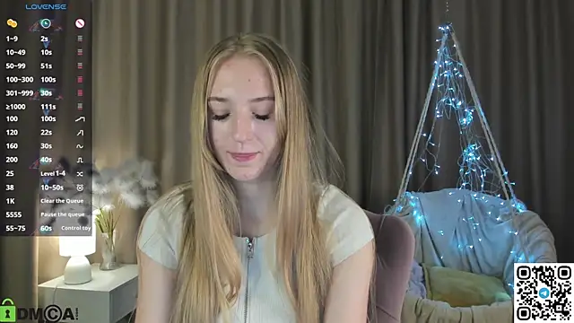 Snapshot of Stacy_River chatting on October 9, 9:32 am Stacy River online show from October 9, 9:32 am