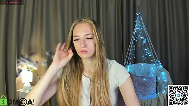 Snapshot of Stacy_River chatting on September 30, 7:47 am Stacy River online show from September 30, 7:47 am