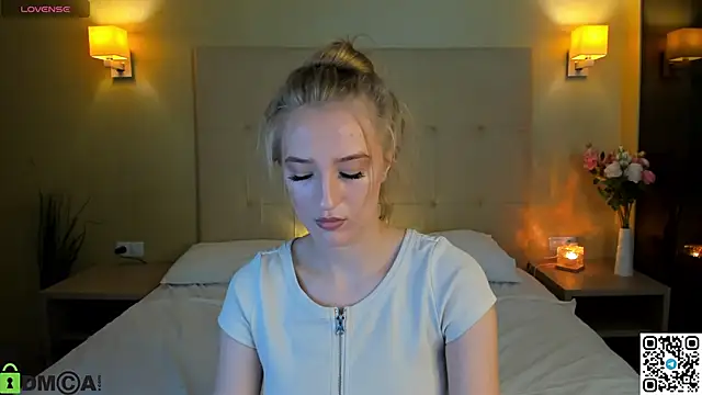 Stacy River online show from November 26, 9:42 am