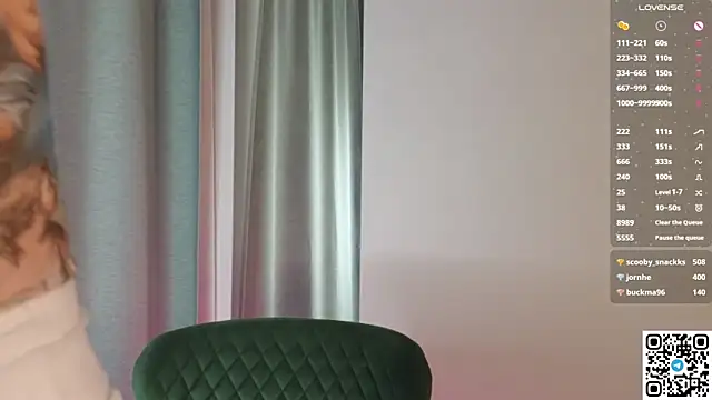 Snapshot of PeaceAtherton chatting on February 7, 2:15 pm PeaceAtherton online show from February 7, 2:15 pm