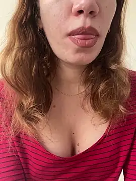 Snapshot of EvaRush chatting on December 16, 7:37 am EvaRush online show from December 16, 7:37 am