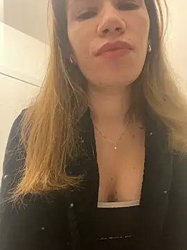 Snapshot of EvaRush chatting on January 21, 4:05 pm EvaRush online show from January 21, 4:05 pm