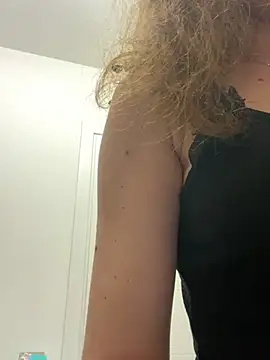 Snapshot of EvaRush chatting on December 12, 9:26 pm EvaRush online show from December 12, 9:26 pm