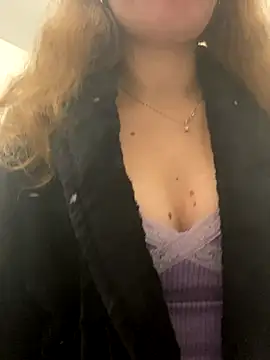 Snapshot of EvaRush chatting on December 2, 8:50 pm EvaRush online show from December 2, 8:50 pm