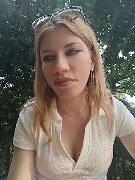 Snapshot of EvaRush chatting on May 25, 4:17 pm EvaRush online show from May 25, 4:17 pm