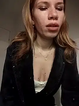 Snapshot of EvaRush chatting on October 4, 5:25 pm EvaRush online show from October 4, 5:25 pm