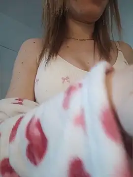 EvaRush online show from April 3, 2:23 pm