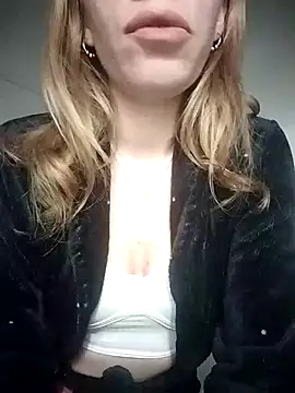 Snapshot of EvaRush chatting on October 5, 9:05 pm EvaRush online show from October 5, 9:05 pm