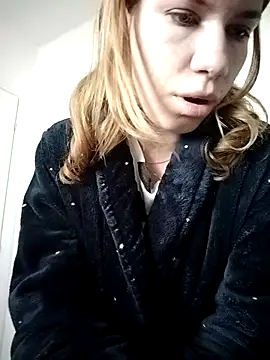 Snapshot of EvaRush chatting on November 6, 9:57 am EvaRush online show from November 6, 9:57 am