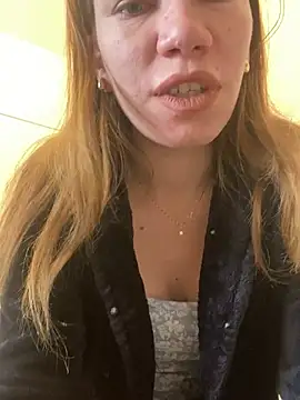 Snapshot of EvaRush chatting on February 4, 9:28 am EvaRush online show from February 4, 9:28 am